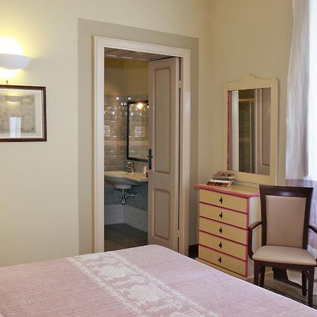 Hotel Villa Gli Asfodeli Tresnuraghes Номер фото