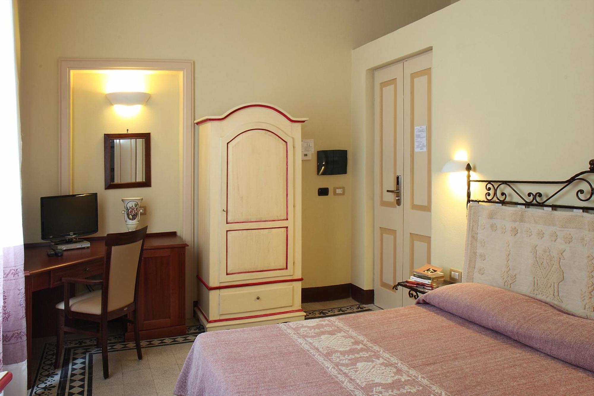 Hotel Villa Gli Asfodeli Tresnuraghes Номер фото